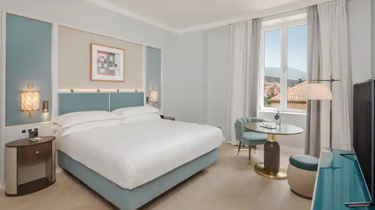 King Guest Room with Sea View